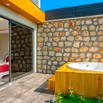 Uzumlu Village 2 Bedroom 7067